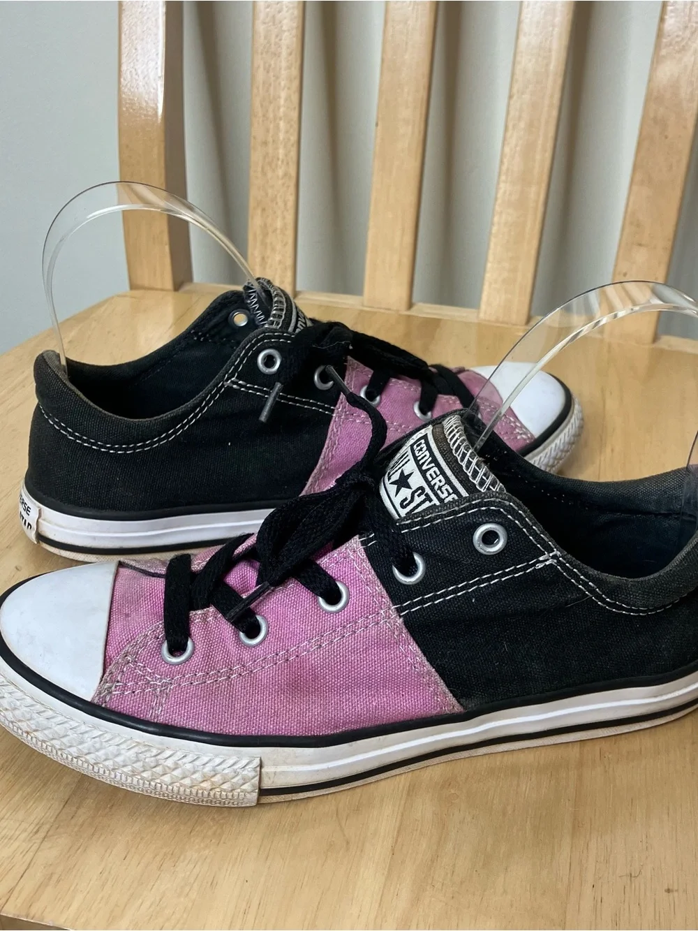 Converse girls sneakers black and pink 3.5